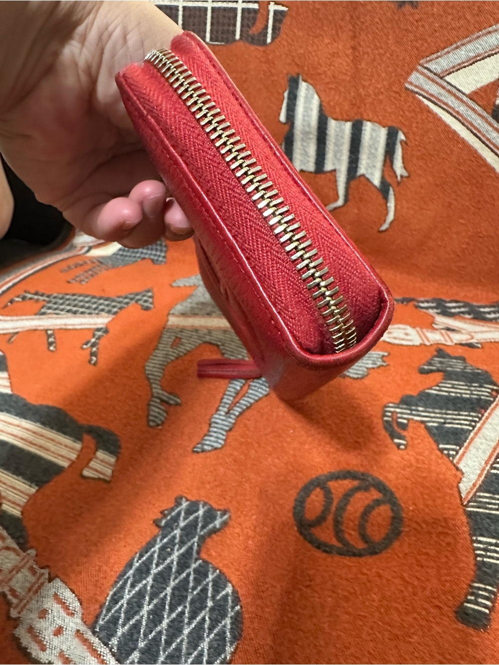 GUCCI ❤️🌟SOHO RED ZIPPY WALLET ⭐️ - Picture 3 of 9